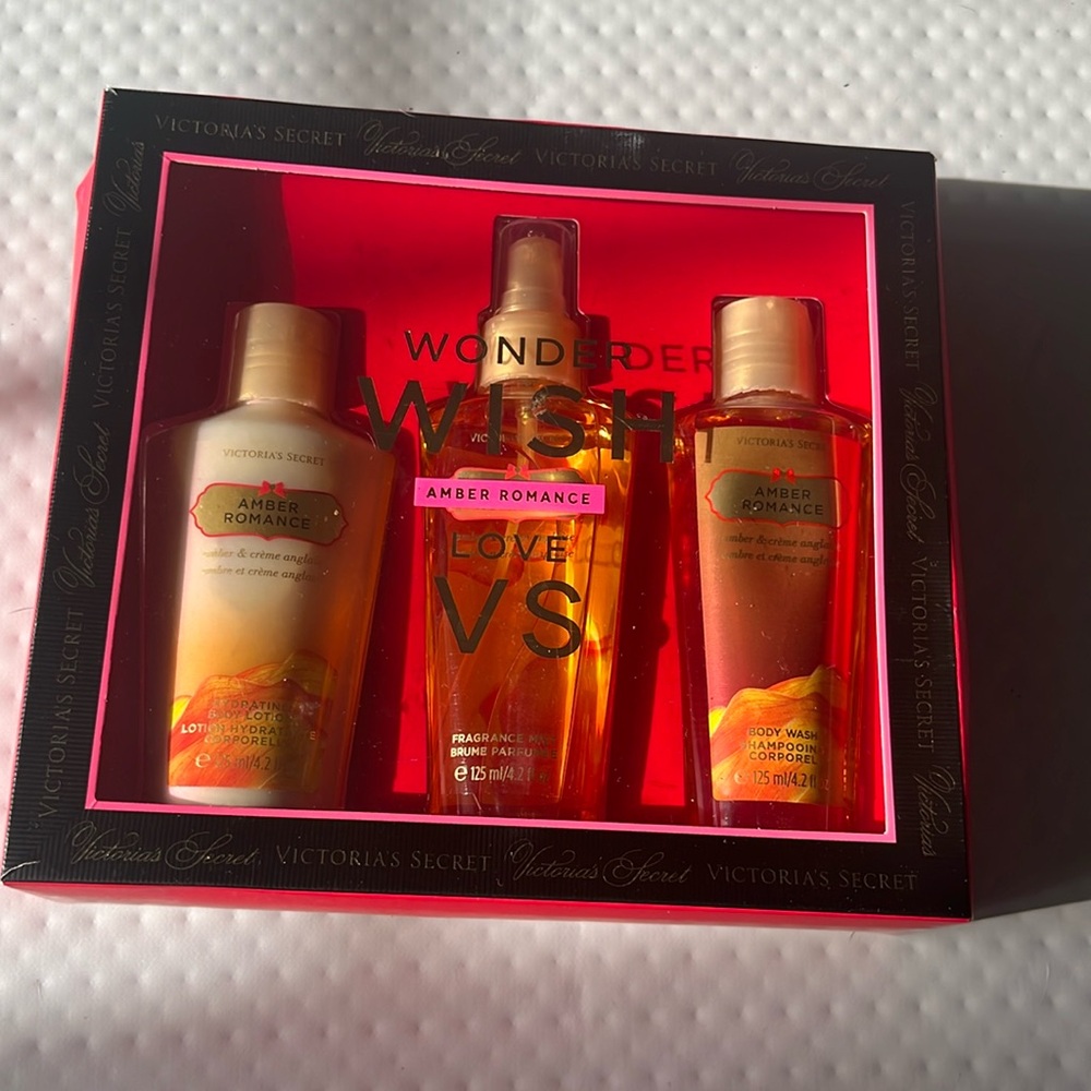 VICTORIA SECRET RARE 2013 WONDER WISH AMBER ROMANCE SET